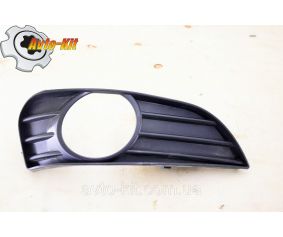 Решетка противотуманной фары R Geely MK2