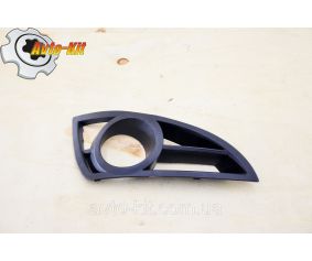 Решетка противотуманной фары R Geely MK