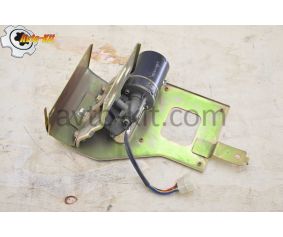 Двигатель стеклоочистителя с кронштейном 12В FAW 1031, 1041 ФАВ 1041 (3,2 л)